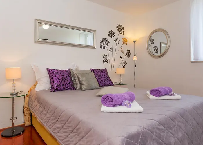 Beach Split Apartments *