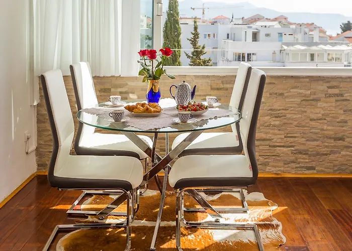 Beach Split Apartments