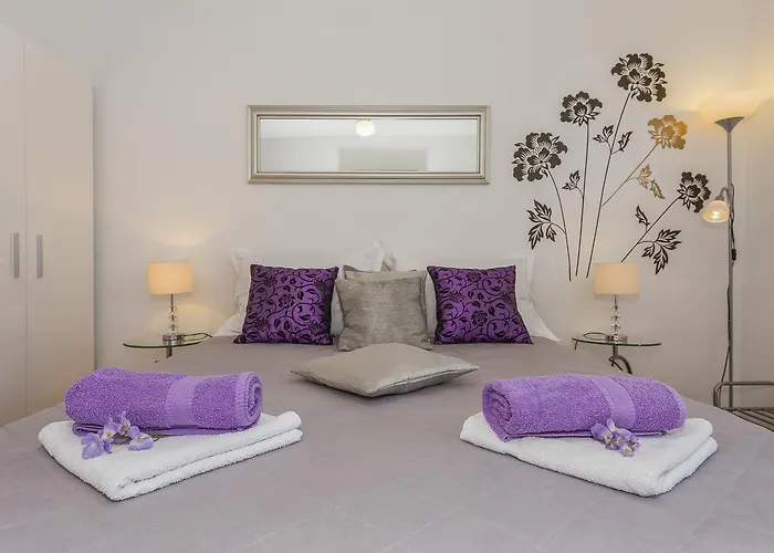 Beach Split Apartments *