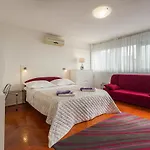 Beach Split Apartments *