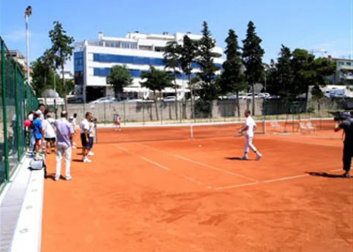 Beach Split Apartments