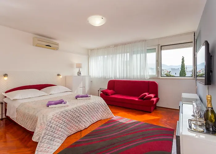 Beach Split Apartments *