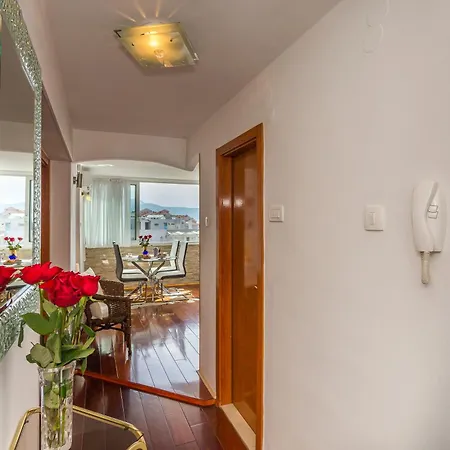 Beach Split Apartments דירה *