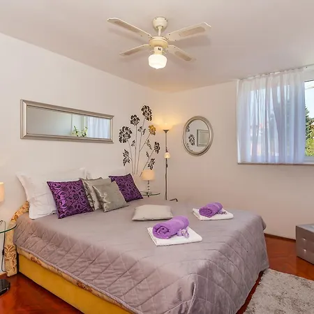 公寓 斯普利特海滩公寓 *